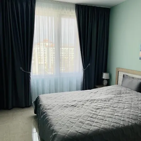 Admiral Plaza Σάνι Μπιτς